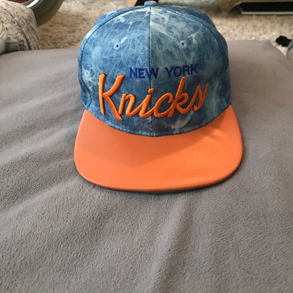 Mitchell and ness strap back hat