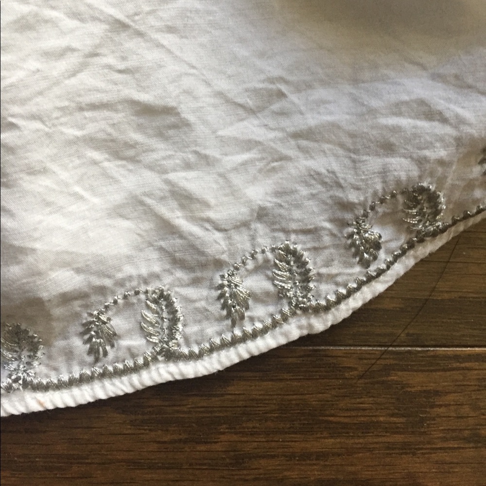 White beaded top - Picture 2 of 4