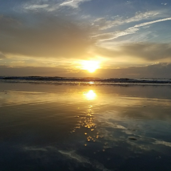 Girls and Womens clothes and shoes just for you. - Picture 3 of 4