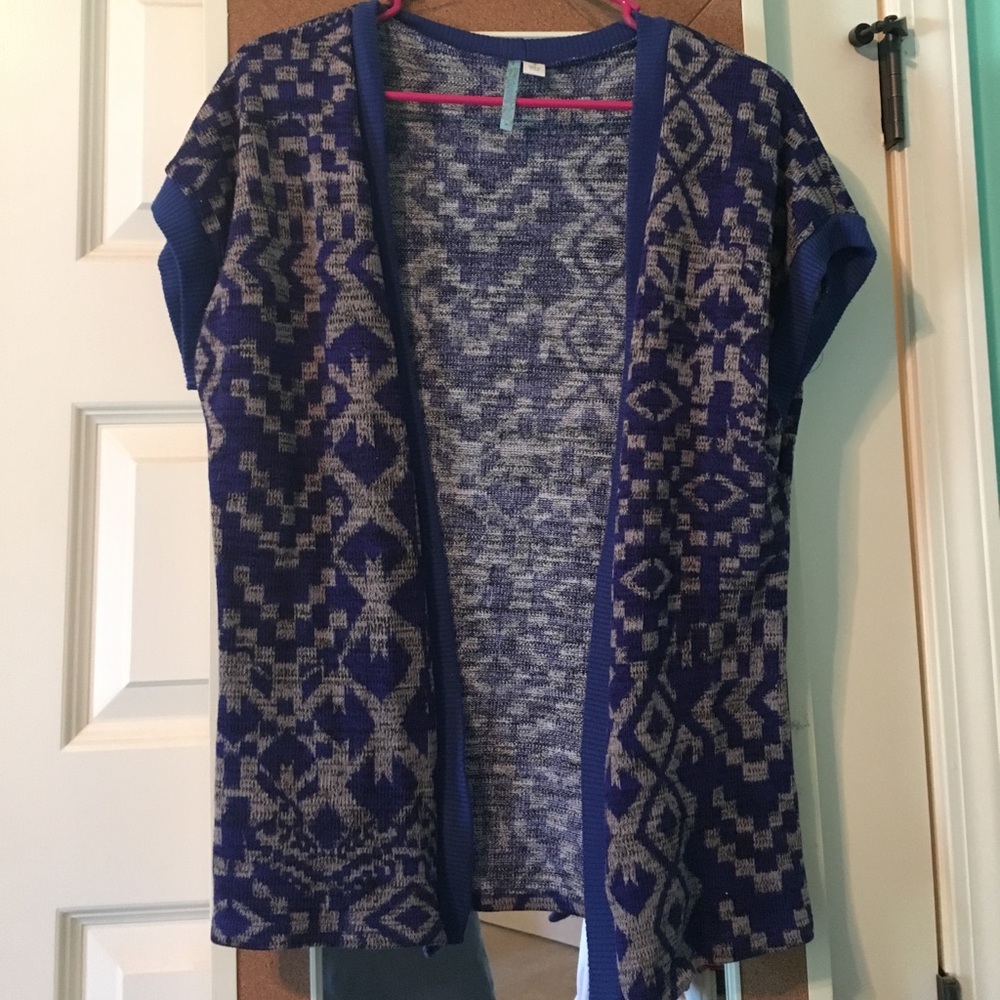 Short sleeve cardigan