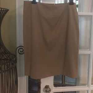 Skirt fully lined💕polyester/rayon/spandex