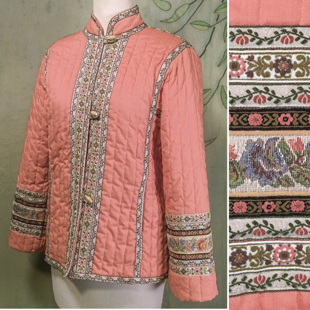 🚫SOLD🚫 Vintage Asian tapestry quilted jacket
