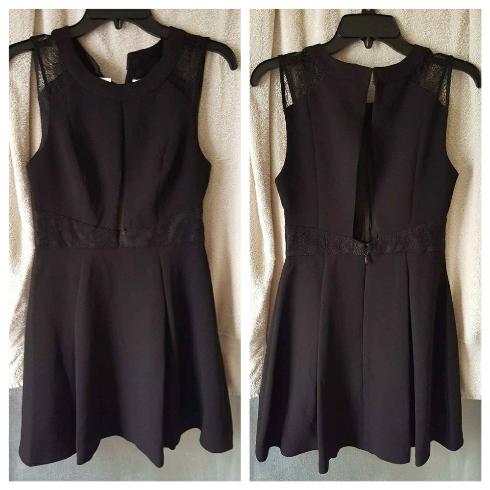 💚New BCBGeneration Lace Trimmed Fit & Flare Dress - Picture 6 of 7