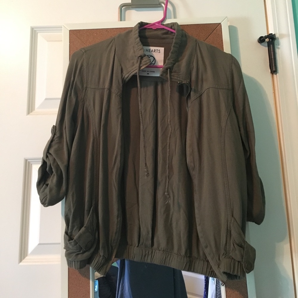 Army green light zip up jacket