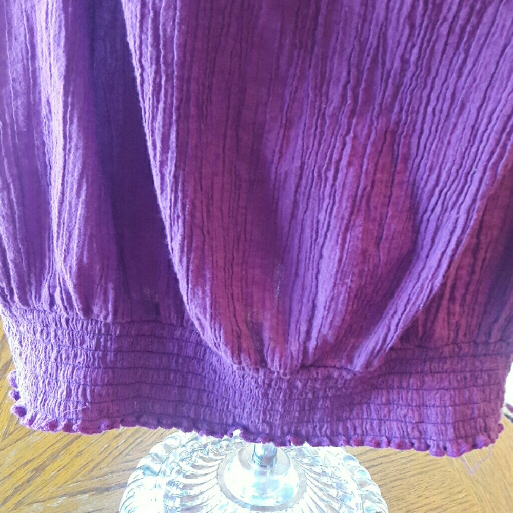 Ladies top - Picture 3 of 3