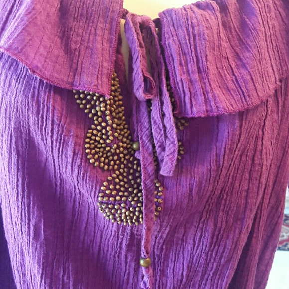 Ladies top - Picture 2 of 3