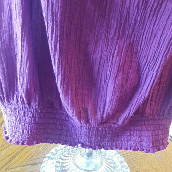 Ladies top - Picture 3 of 3