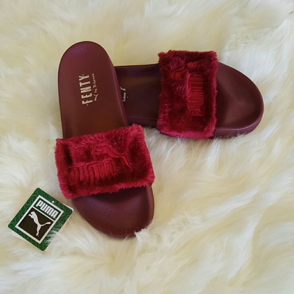 🎉🎉SALE🎉🎉🍒NEW🍒Puma Fenty Slides by Rhianna!