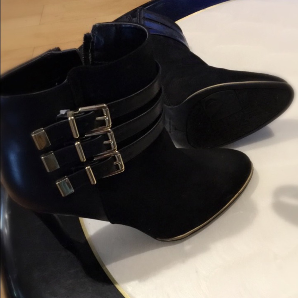 Ankle boots new 3 inches buckle w/gold tone