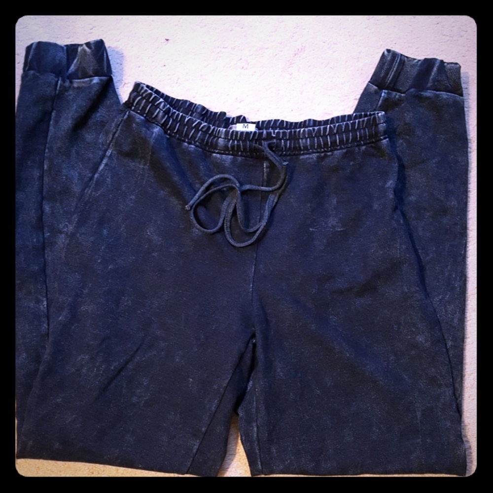 Womens joggers M