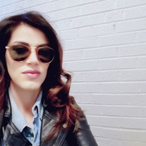 Meet your Posher, Viola