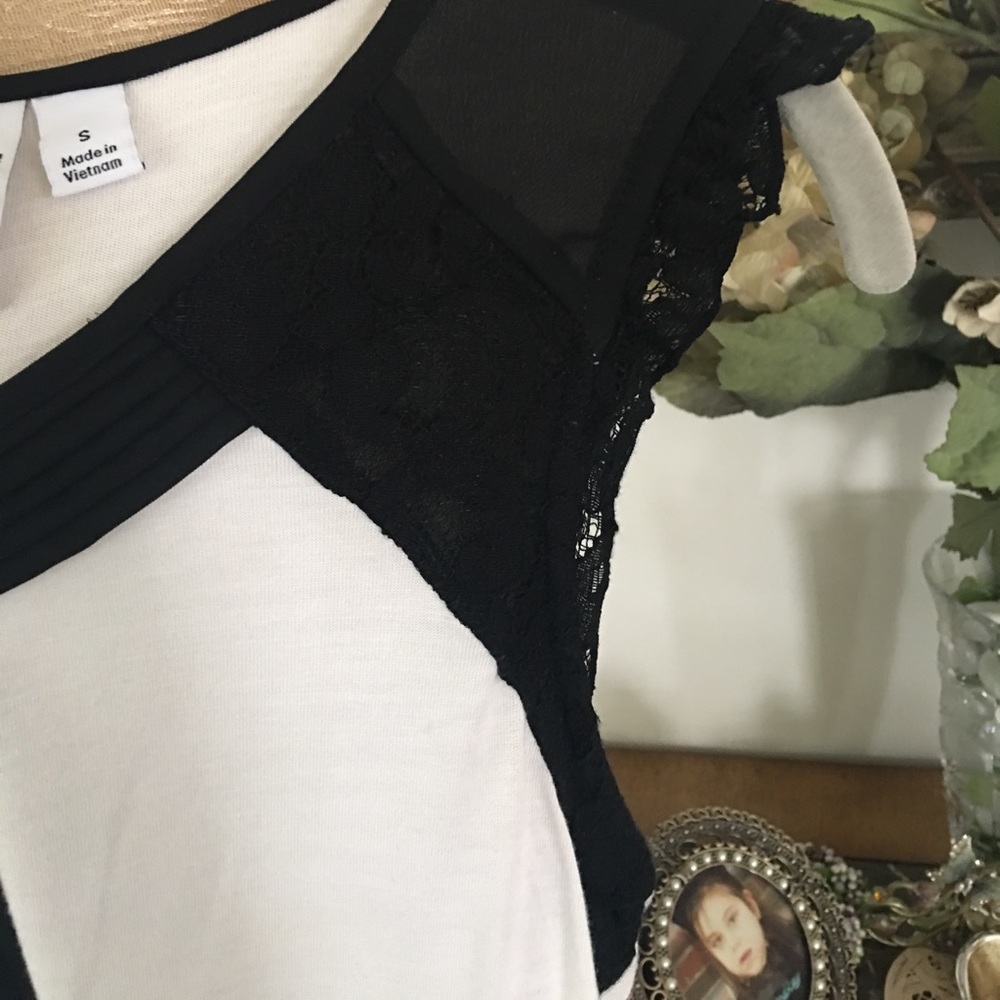 NEW ELLE SLEEVELESS TOP - Picture 7 of 8