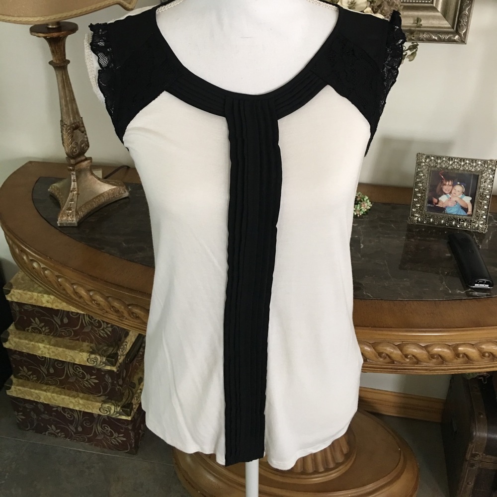 NEW ELLE SLEEVELESS TOP - Picture 2 of 8