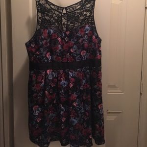 Sleeveless dress