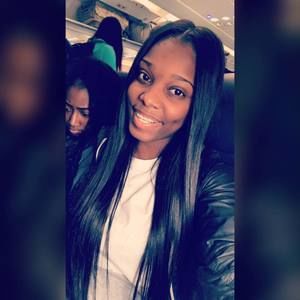 Meet your Posher, Lynia