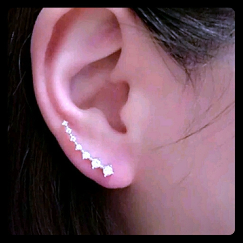 💎GORGEOUS "Diamond" Ear Crawlers!👂