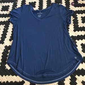 AEO V NECK. SOFT AND SEXY