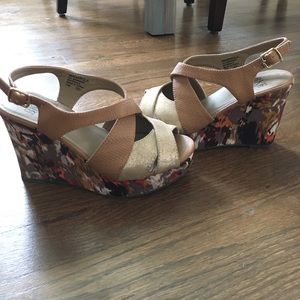 BKE sole colorful wedges