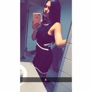 Meet your Posher, Estephanie