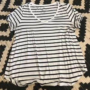 AEO v neck. Soft and sexy