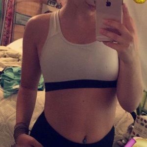 SALE🎉 Nike sports bra!!