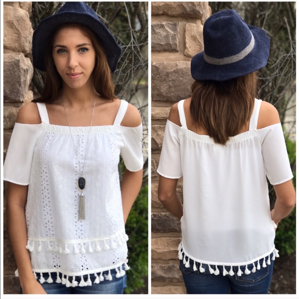 Eyelet Cold Shoulder Top - Picture 3 of 4