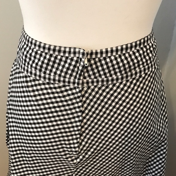 H&M H&M black and white checkered skirt Size 10 from City finds's