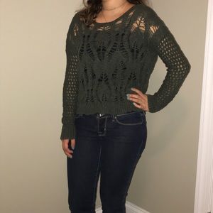 AMERICAN EAGLE GREEN SWEATER