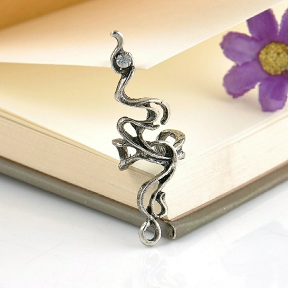 ⚡SALE!✨Swirly-Twirl Ear Crawler!✨💎 - Picture 5 of 7