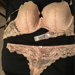 EUC Victoria's Secret bra and panty set