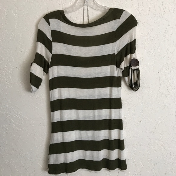 Top - Picture 4 of 4