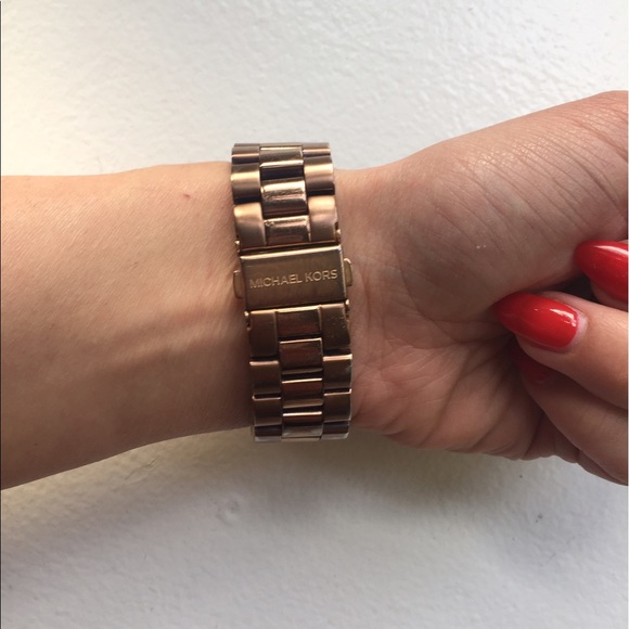 Rose Gold Michael Kors watch - Picture 3 of 3