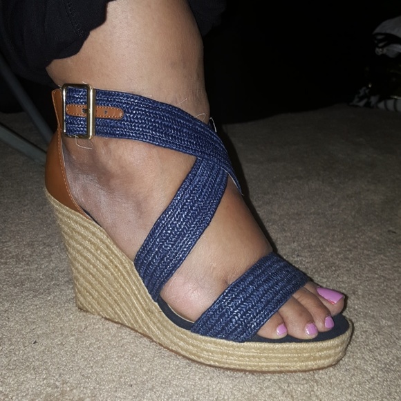 MIX NO.6 Cross Straps Wedges NWOT - Picture 4 of 7