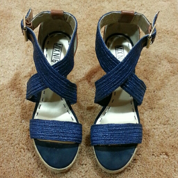 MIX NO.6 Cross Straps Wedges NWOT - Picture 5 of 7