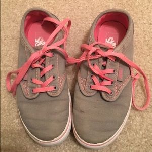 Bundle-girls Vans and Converse