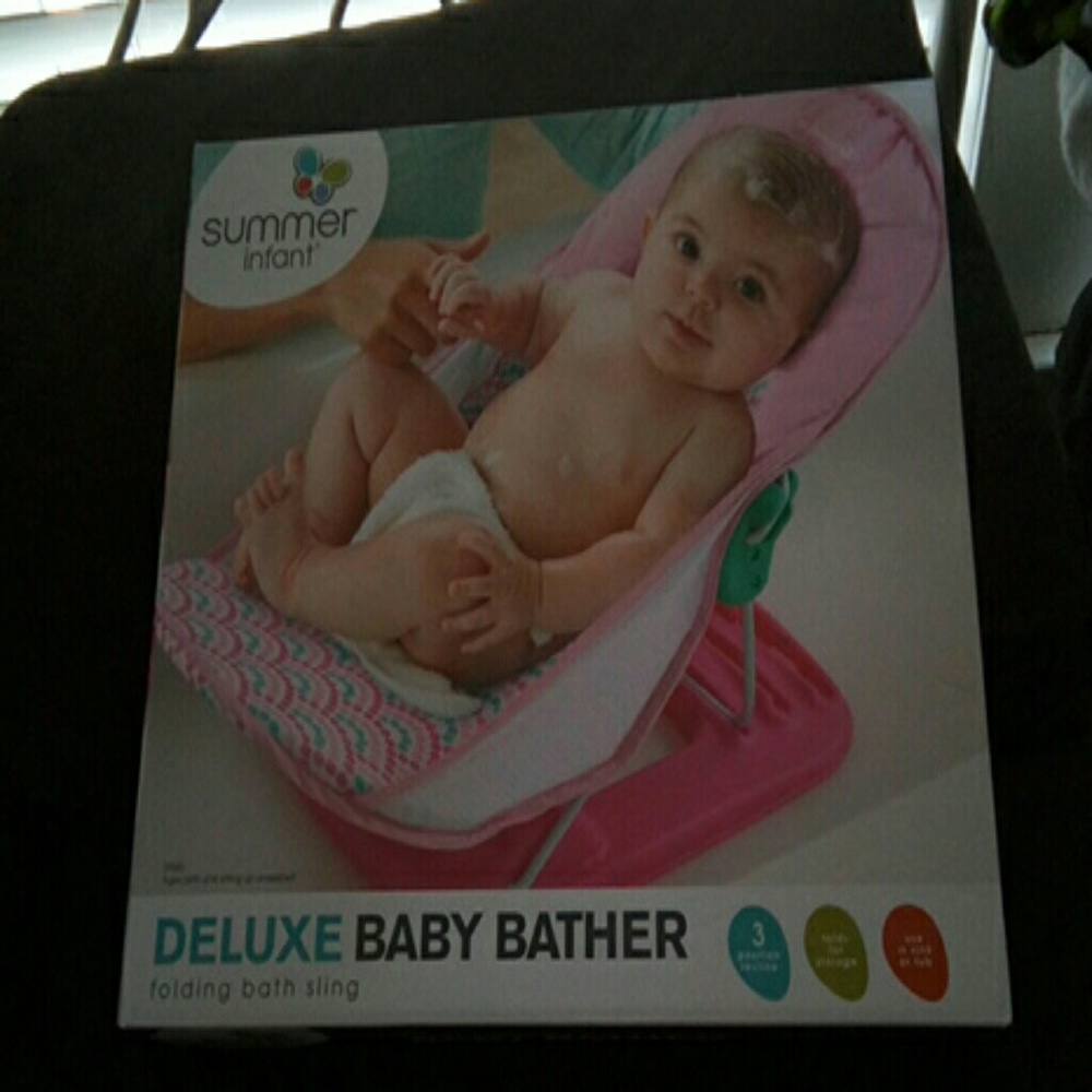 Deluxe baby bather