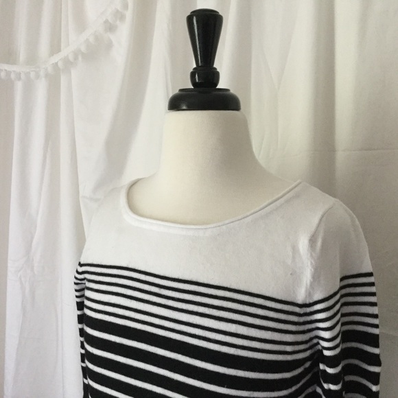 📣 Striped Knit Sweater 📣 - Picture 2 of 6