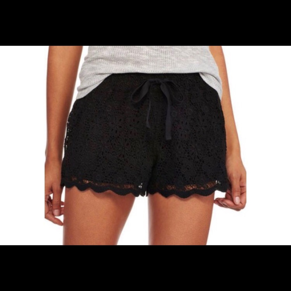 🏠 NOBO Floral Lace Crochet Soft Shorts