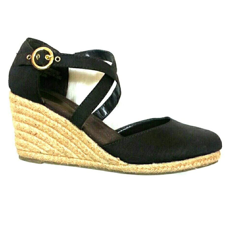 Fashion Bug Brown Linen Criss Cross Wedges. NWOT