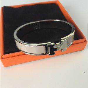 Hermès clic clac H bracelet size GM Hermès clic clac H bracelet size GM