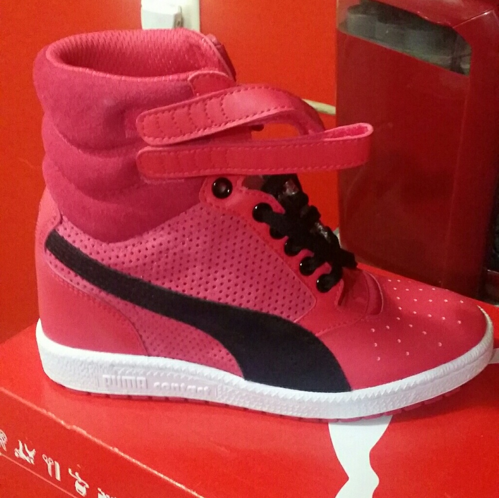 Puma wedges,