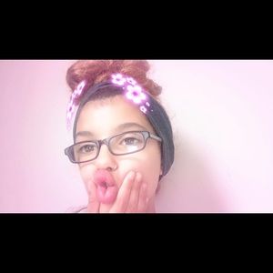 Meet your Posher, Elena