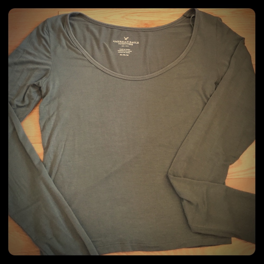 American Eagle Cropped Long Sleeve Tee