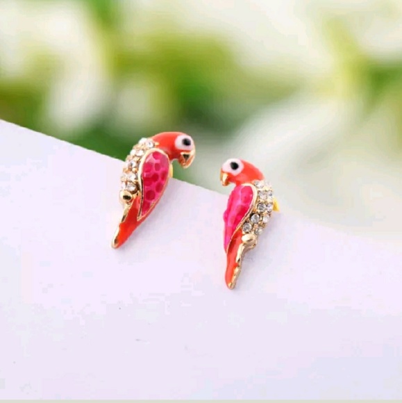 💋Betsey Johnson Parrot Perfection Earrings💋 - Picture 2 of 7
