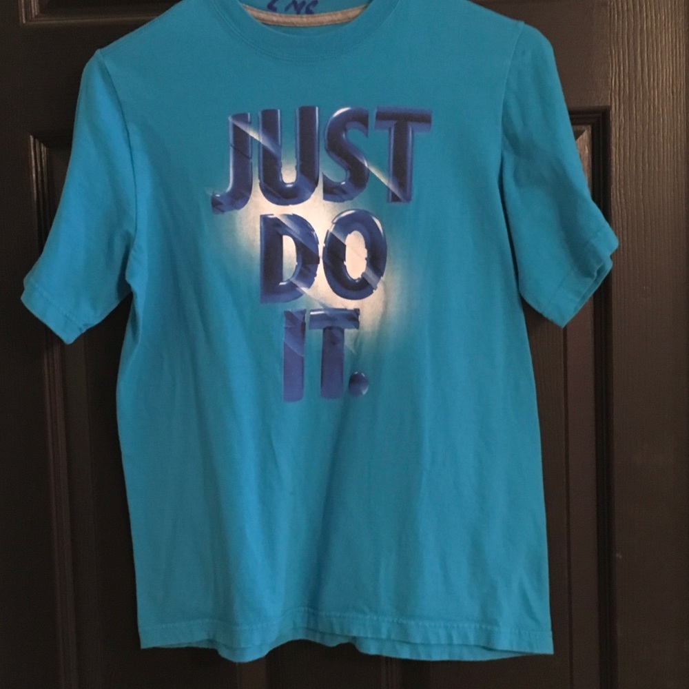 Youth sz Large Nike shirt