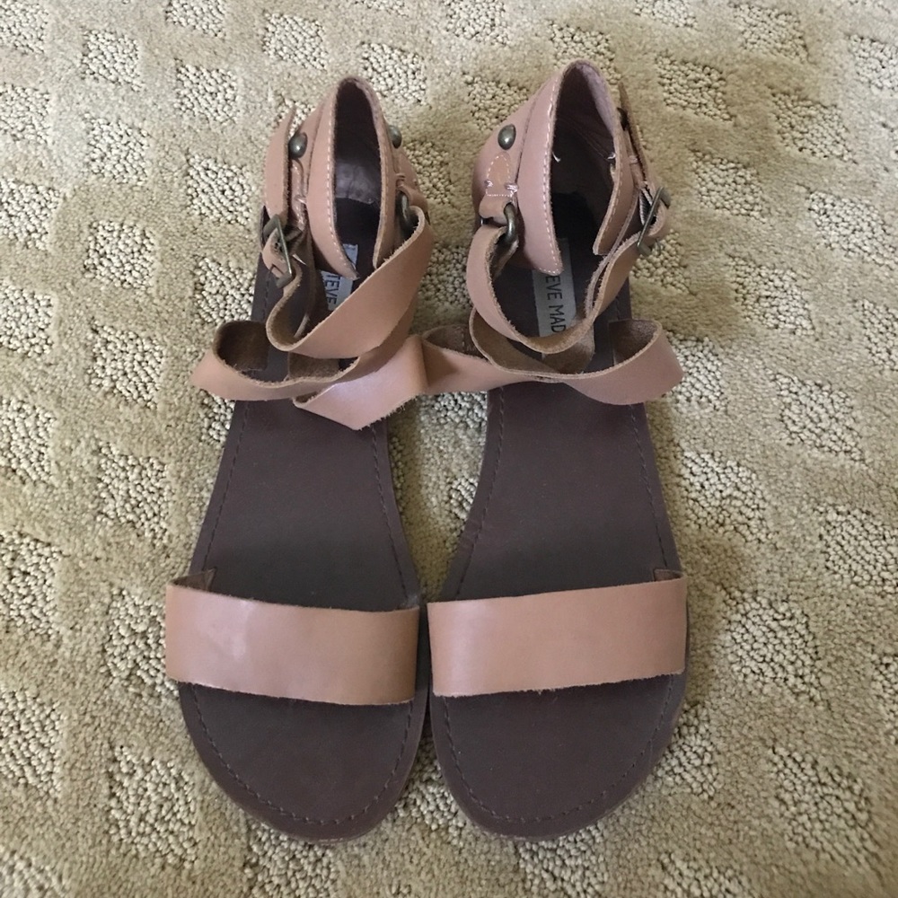 STEVE MADDEN SANDALS