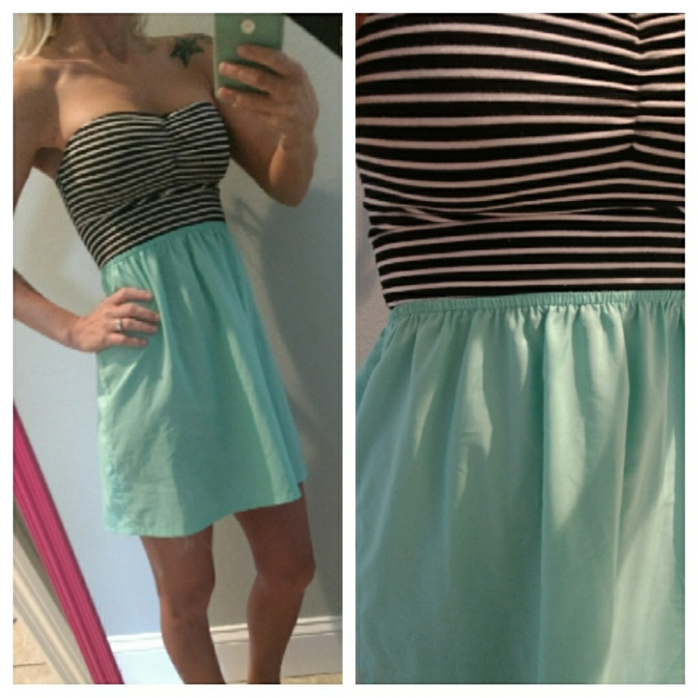 $7+$4 ship! New roxy dress