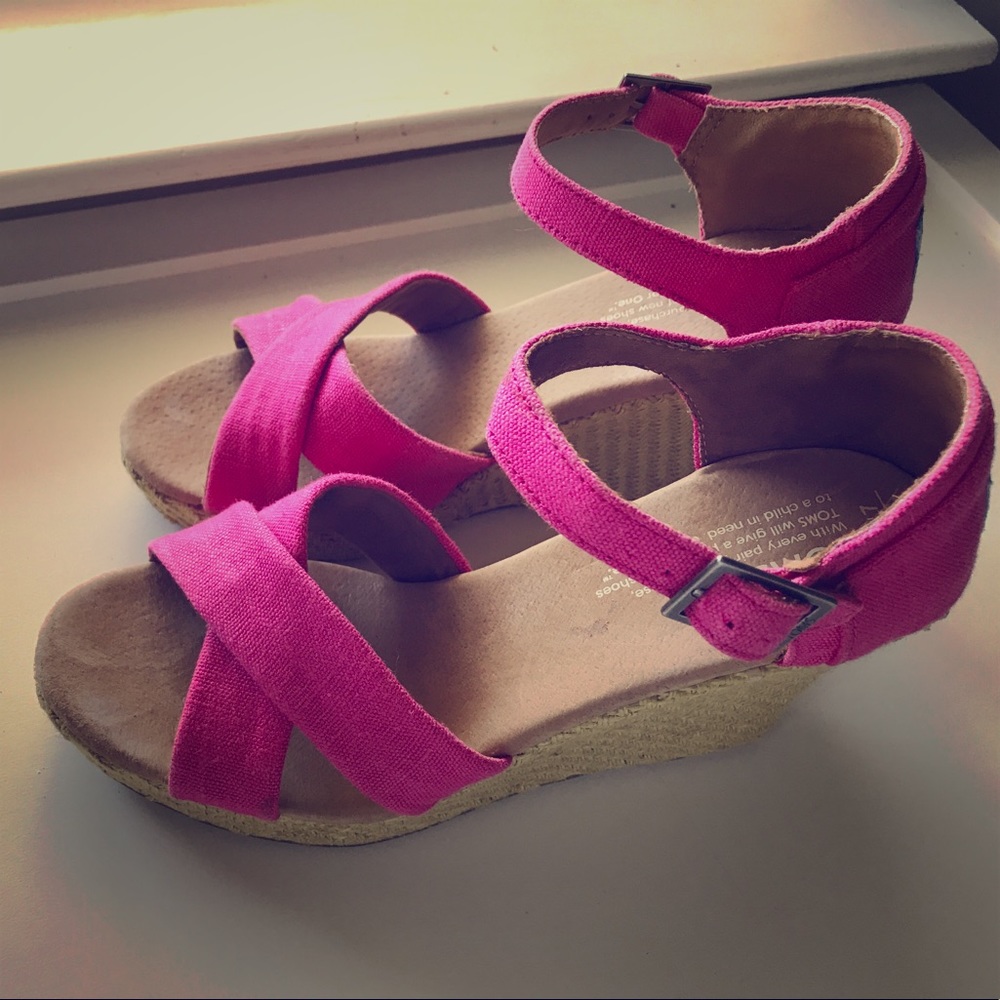 Strappy wedge pink hemp
