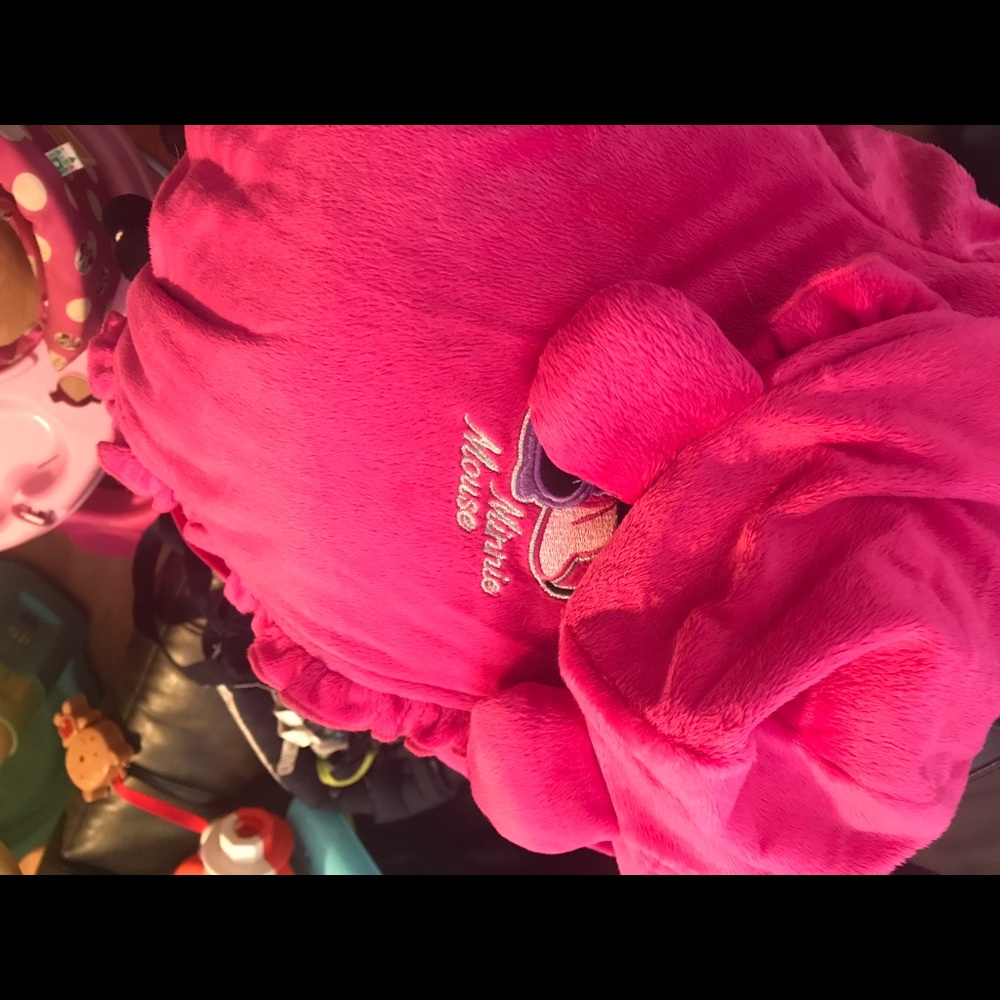 Jumper - Picture 2 of 2