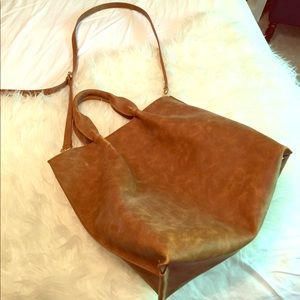 Leather tote bag